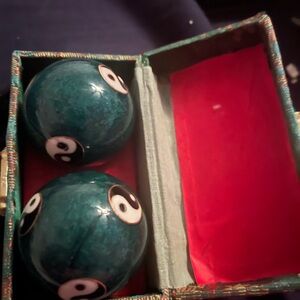 Yin Yang Baoding Balls in Box